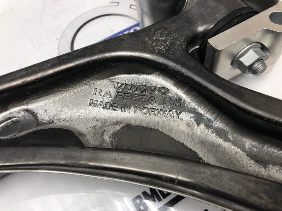 Рычаг передний правый нижний V60CC II, V90CC, XC60 II, XC90 II \\ VOLVO Original 32381881