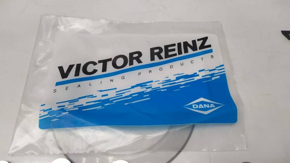 Прокладка выпускного коллектора комплект Volvo S60, S80, XC70, XC90 \\ B5244S** \\ VICTOR REINZ 11-34984-01
