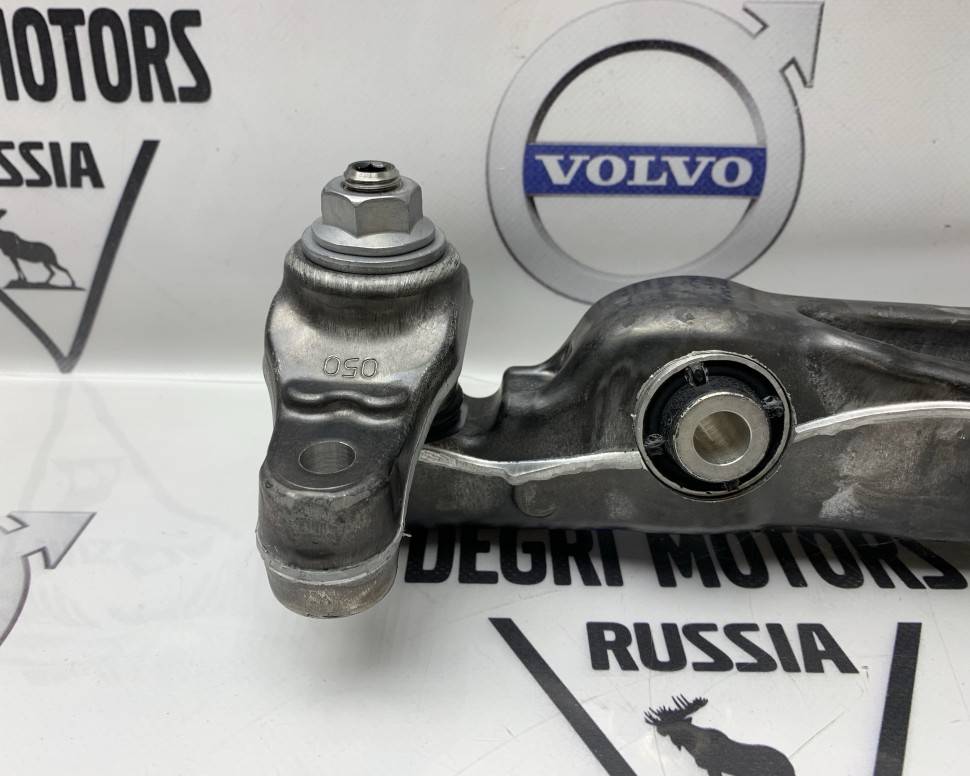 Рычаг передний правый нижний VOLVO XC90 II \\ VOLVO Original 32381880