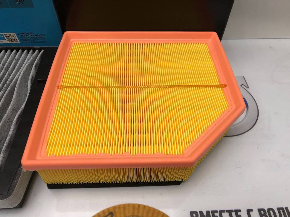 Комлект для ТО 1 на 20 000 км Вольво XC90 3.2L \\ B6324S CH 37904- \\ Экономный