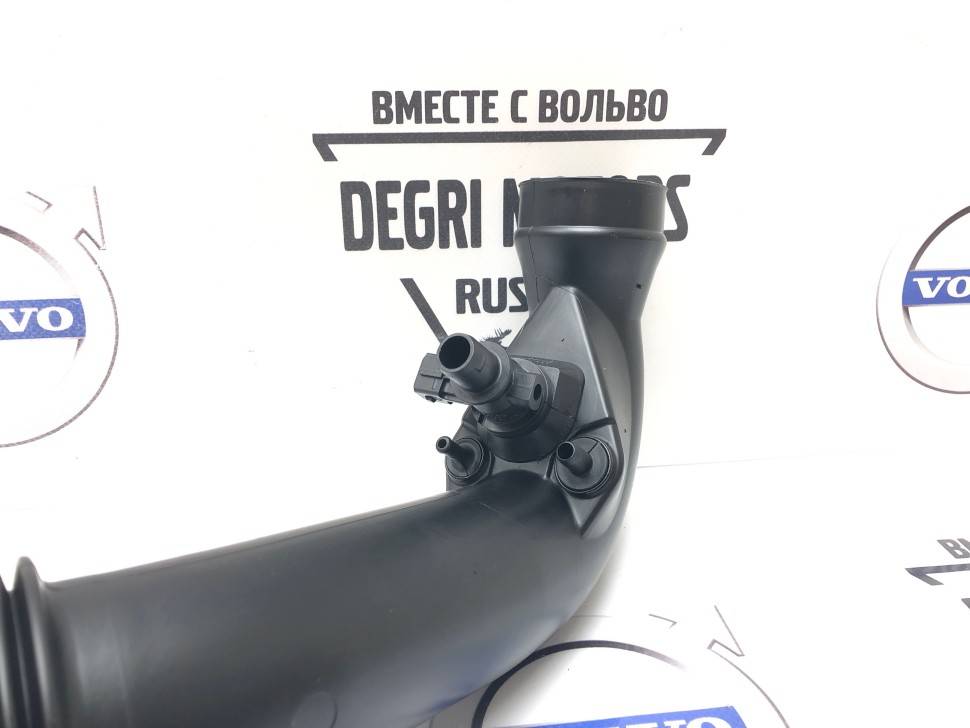 Патрубок воздушный масметра Вольво S60, S80, XC70, XC90 \\ B5204T, B5234T, B5254T \\ VOLVO Original 30680446