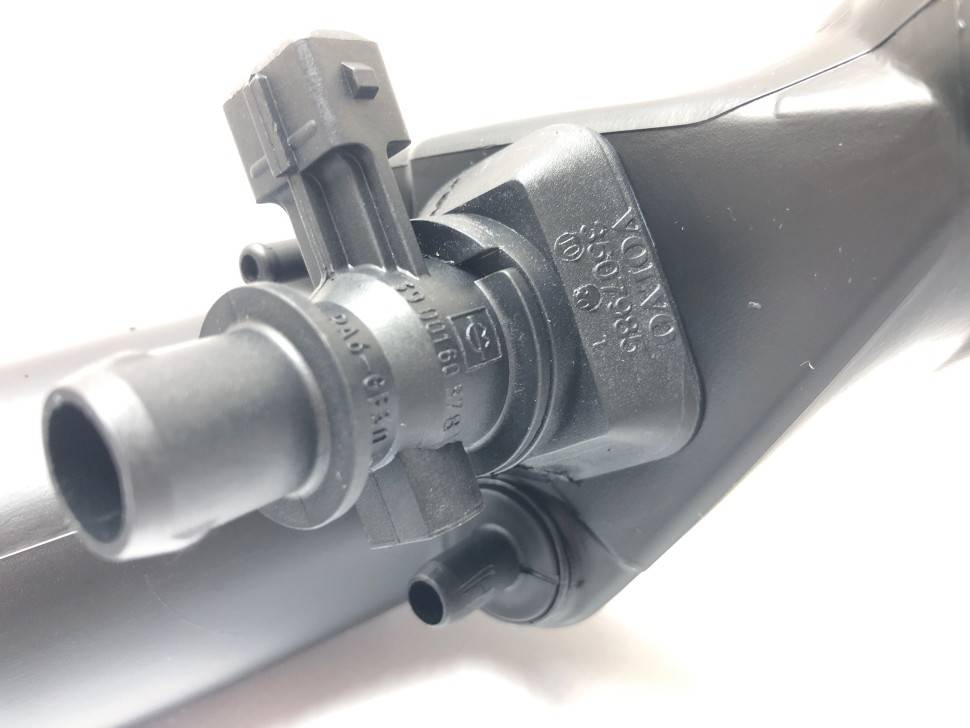 Патрубок воздушный масметра Вольво S60, S80, XC70, XC90 \\ B5204T, B5234T, B5254T \\ VOLVO Original 30680446