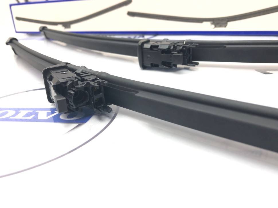 Комплект щетки стеклоочистителя с омывателем и обогревом Volvo XC60 II \\ VOLVO Original 31689264