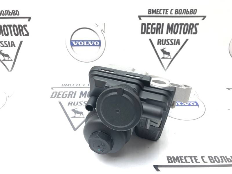 Корпус масляного фильтра Вольво S40 II, S60 II, S80 II, XC70 II, XC60 \\ B5204Txx B5254Txx \\ SW Parts SW31338685