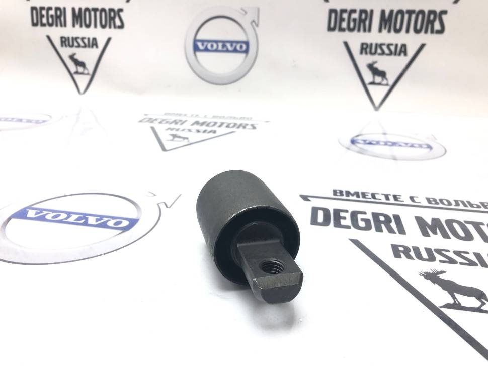 Сайлентблок рычага переднего подвески \\ VOLVO S60, S80, V70 II, XC70 \\ VOLVO Original 9465971