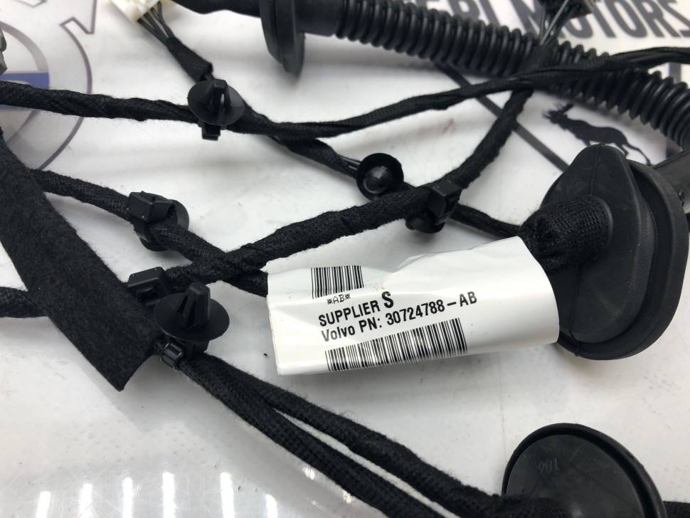 Жгут проводов задней двери багажного отделения Volvo S40 II \\ VOLVO (Original) 30724788