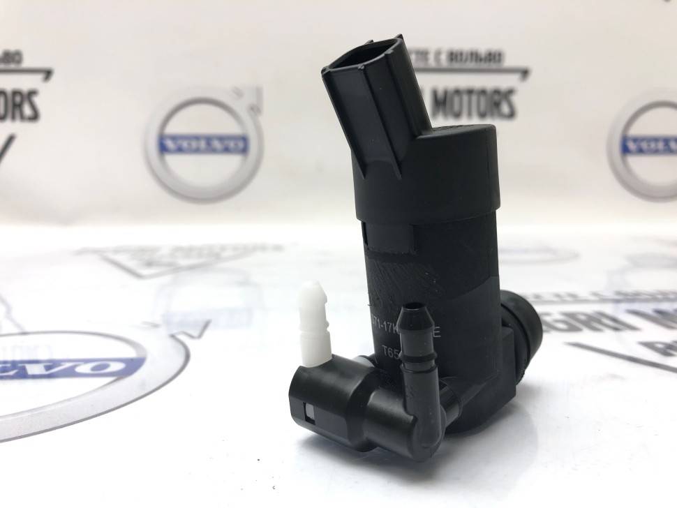 Насос омывателя лобового и заднего стекла ​Volvo C30, V50, V70 II, V70 III, XC70 II, XC70, XC90 \\ SWAG 50934863