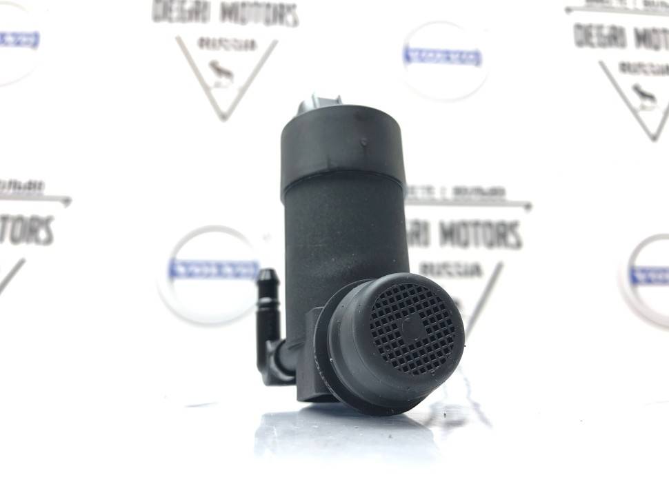 Насос омывателя лобового и заднего стекла ​Volvo C30, V50, V70 II, V70 III, XC70 II, XC70, XC90 \\ SWAG 50934863