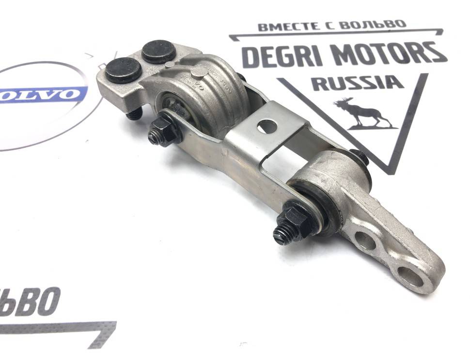 Опора двигателя, реактивная тяга \\ VOLVO S60, V70 II, S80, XC70, XC90 \\ VOLVO Original 30680750