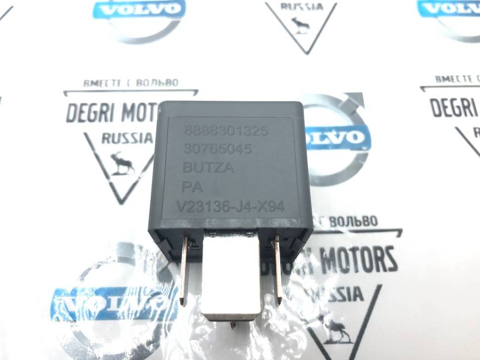 Реле А1-А12 блок реле и предохранителей в моторном отсеке \\ VOLVO Original 30765045