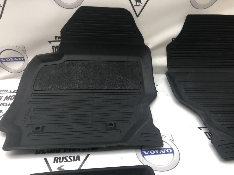 Коврики салонные резиновые &quot;off-black&quot; Volvo XC70 II, V70 III \\ VOLVO 32357489