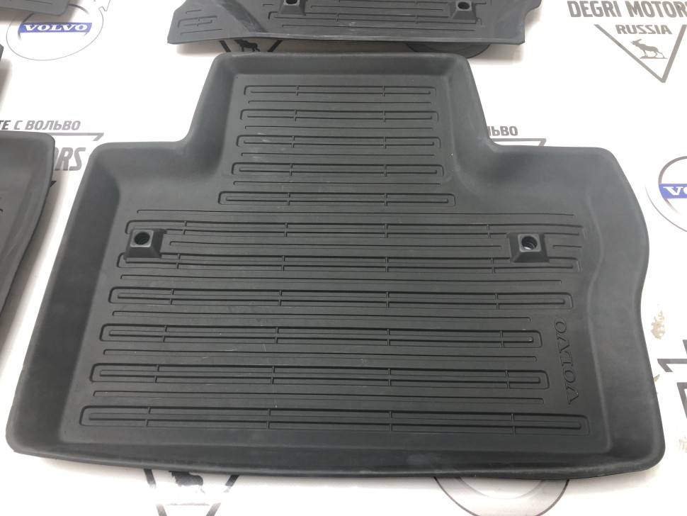 Коврики салонные резиновые &quot;off-black&quot; Volvo XC70 II, V70 III \\ VOLVO 32357489