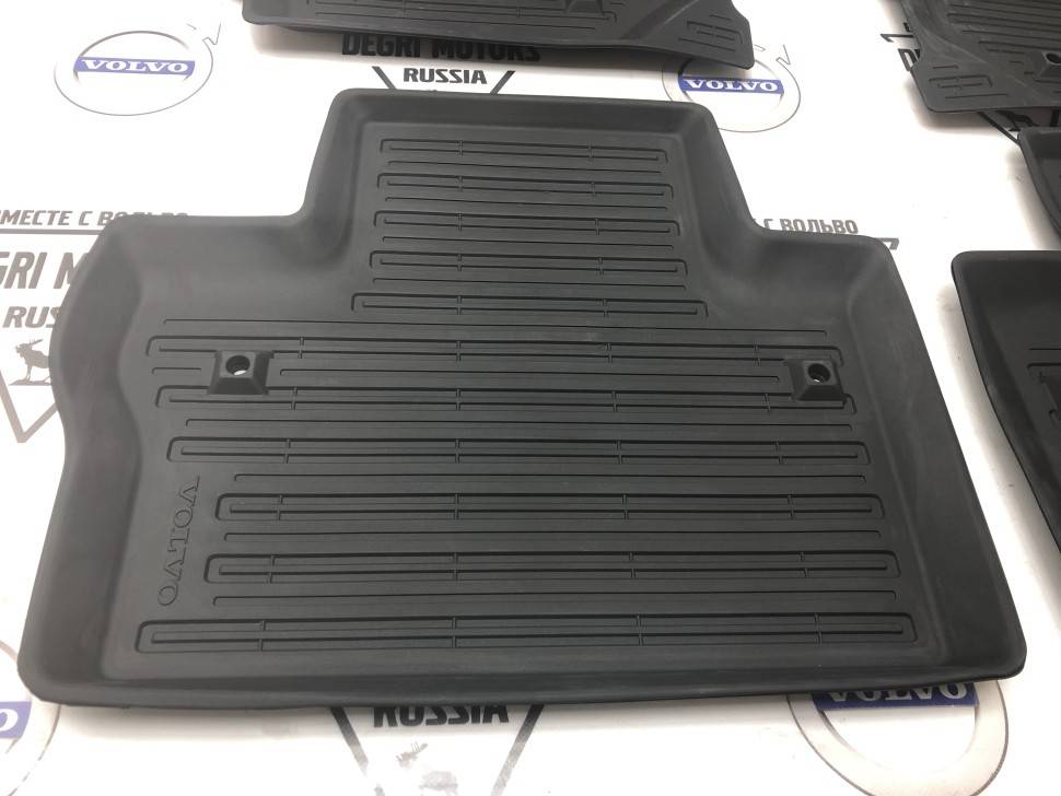 Коврики салонные резиновые &quot;off-black&quot; Volvo XC70 II, V70 III \\ VOLVO 32357489