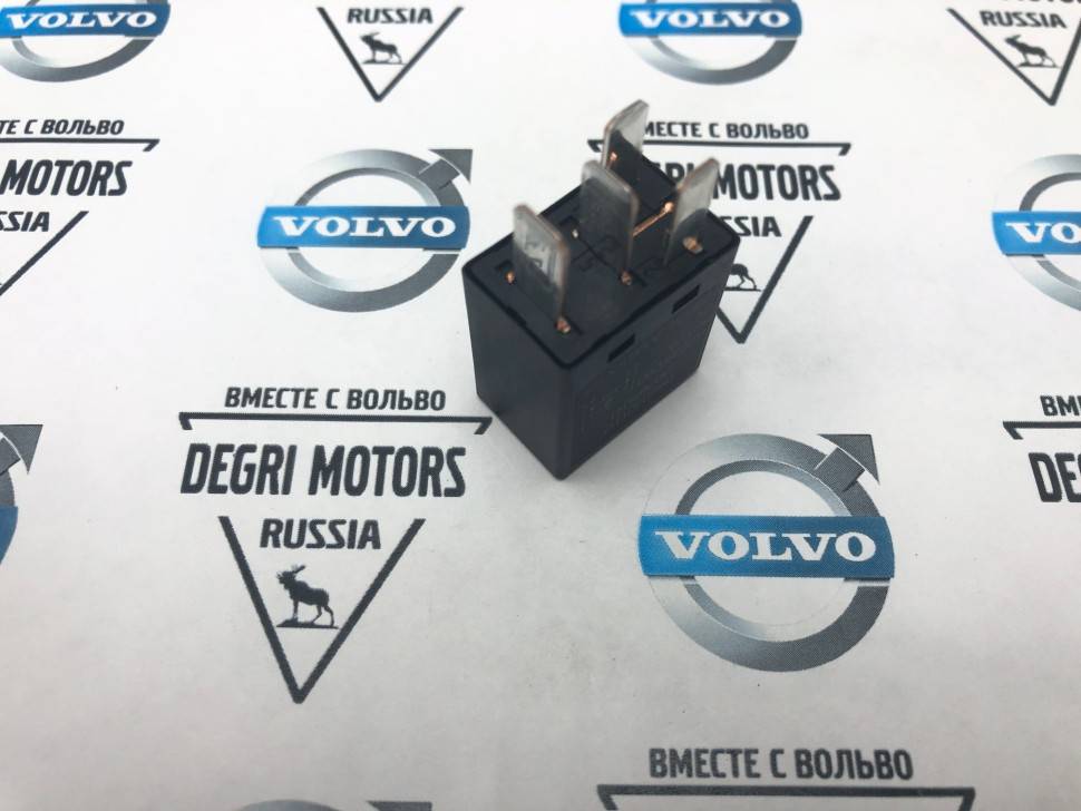 Реле в блоке предохранителей моторном отсеке \\ VOLVO Original 30765041