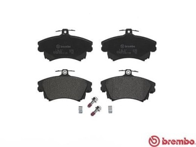 Тормозные колодки передние VOLVO S40 I,V40 \\ 1998-2003 \\ BREMBO P86017