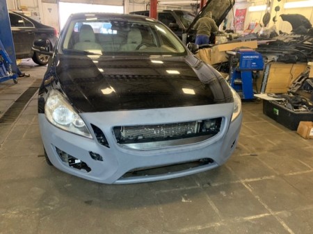 Бампер передний Вольво S60 II, V60 \\ с 2010 года \\ SWParts SW39802501