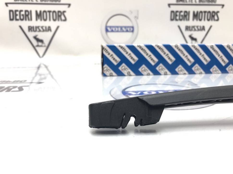 Поводок дворника заднего стекла VOLVO XC90 \\ с 2007 года CH 590601- \\ QUATTRO FRENI QF11N00016