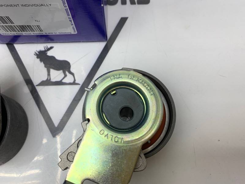 Ремонтный комплект ГРМ 5 цилиндров VOLVO S60, S80, V70 II, XC70, XC90 \\ c 2005 года \\ VOLVO Original 30731727