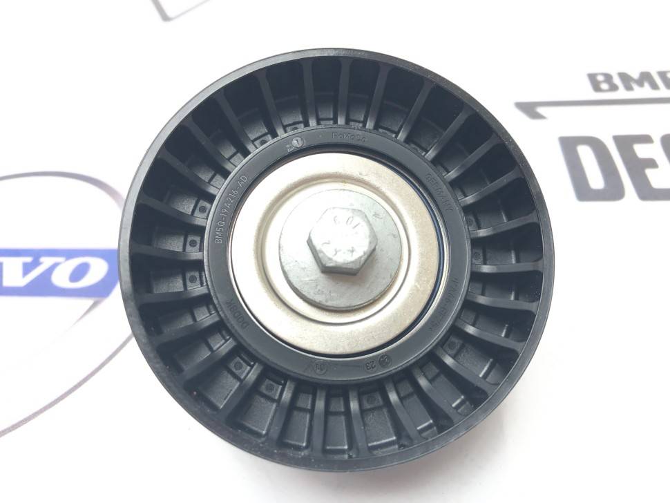 Ролик обводной приводного ремня Volvo S60 II, S80 II, V40CC \\ VOLVO Original 9487405
