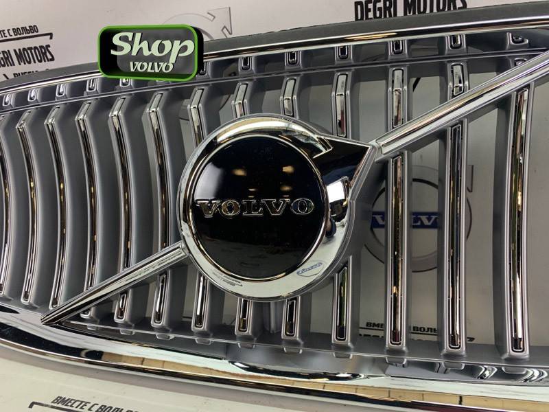 Решетка радиатора Вольво XC90 II \\ без камеры \\ VOLVO Original 31698386
