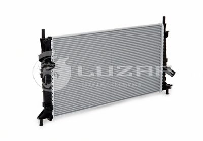 Радиатор охлаждения VOLVO S40 II, V50, C30 \\ 4 цилиндра механическая коробка \\ LUZAR LRC FDFS03392