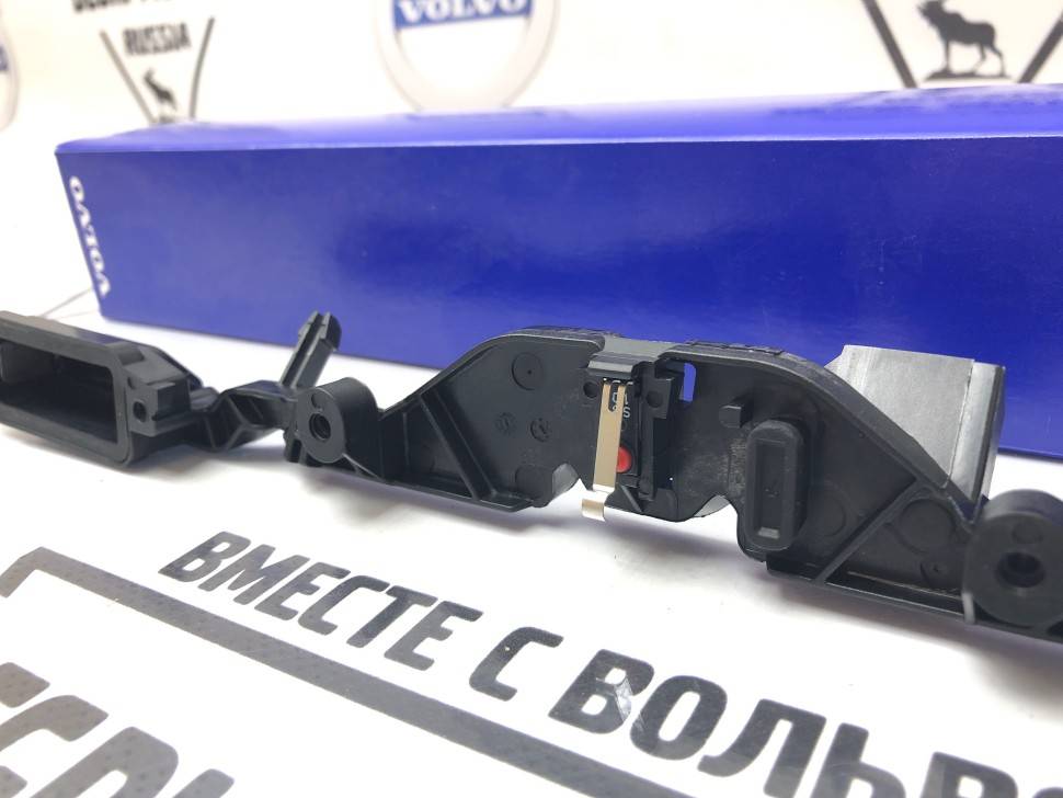 Ручка открывания крышки багажника Вольво S40 II, V50 \\ VOLVO Original 30699141